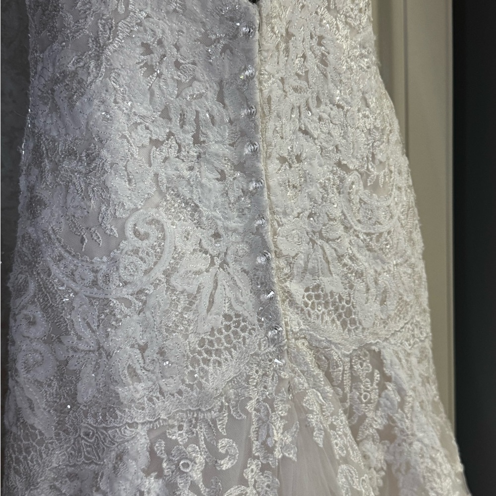 Essence of Australia Wedding Dress - Picture 5 of 16